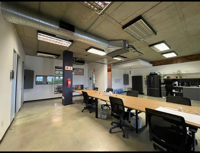 240M² OFFICE TO LET IN BRYANSTON